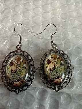 Green Cameo Portrait Drop Earrings with Ornate Silver Frame